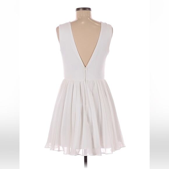 Jodi Kristopher chiffon and bead white fit and flare dress, size 9 - Picture 2 of 12